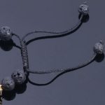  Armband aus schwarzem Lavastein mit bunten Halbedelsteinperlen