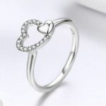 Silberring mit Doppelherzverzierung, Größe 7