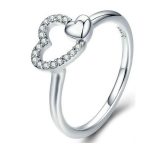 Silberring mit Doppelherzverzierung, Größe 8