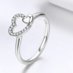 Silberring mit Doppelherzverzierung, Größe 8