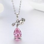 Silberne Halskette mit Tulpenanhänger, verziert mit Kristall, rosa