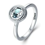 Silberring mit blauem Kristall, Größe 8