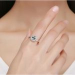 Silberring mit blauem Kristall, Größe 8