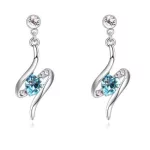 Spiralförmige Herzohrringe, verziert mit Swarovski-Kristallen, Aquamarin