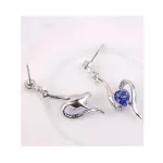 Spiralförmige Herzohrringe, verziert mit Swarovski-Kristall und Saphir