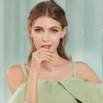 Silberne Halskette mit Katzenanhänger