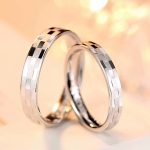 Ezüst női karikagyűrű, csiszolt, 7-es méret