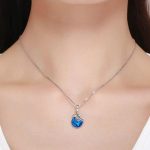  Silbernes Flugzeug mit Globusanhänger