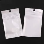 Einzelhandelsverpackung aus Kunststoff mit Reißverschluss