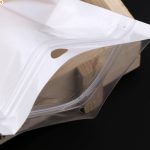 Einzelhandelsverpackung aus Kunststoff mit Reißverschluss