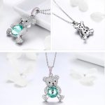 Silberne Halskette mit einem Teddybären