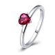 Silberring mit rotem Herz