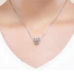  Silberner Kronenanhänger mit Zirkonkristall