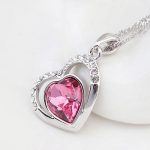 Halskette mit doppeltem Herzanhänger, verziert mit Swarovski-Kristallen, rosa