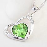 Halskette Herz in Herz mit Anhänger, verziert mit Swarovski-Kristall, Peridot