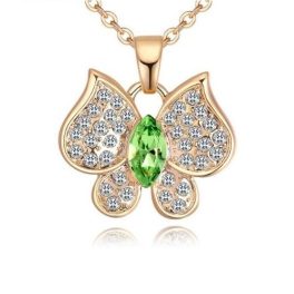   Halskette mit einem Schmetterling, verziert mit Swarovski-Kristallen, Peridot