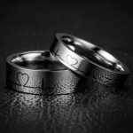 Damen-Ehering aus Edelstahl mit EKG-Signal, Größe 6