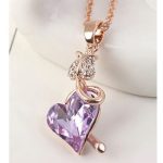 Halskette mit floralem Herzanhänger, verziert mit Swarovski-Kristallen, lila