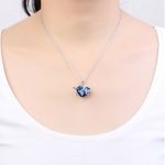 Halskette mit Herzanhänger, Aufschrift LOVE, verziert mit Swarovski-Kristallen, blau