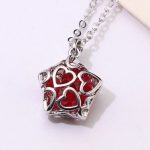 Halskette mit sternförmigem Anhänger, tschechischer Kristall, rot