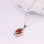 Halskette mit tropfenförmigem Anhänger, tschechischer Kristall, rot