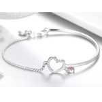 Silberarmband mit zwei Herzen