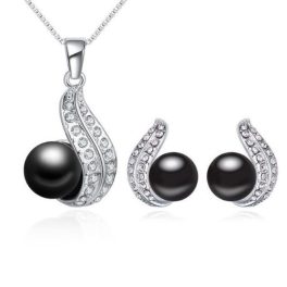   Set aus Perlenkette und Ohrringen, verziert mit Swarovski-Kristallen, schwarz