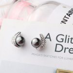 Set aus Perlenkette und Ohrringen, verziert mit Swarovski-Kristallen, schwarz