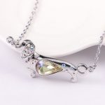 Halskette mit Hundeanhänger, verziert mit Swarovski-Kristallen, GSHA