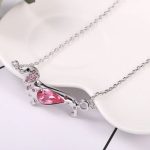Halskette mit Hundeanhänger, verziert mit Swarovski-Kristallen, rosa