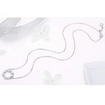 Silberne Halskette mit Blumenkranz-Anhänger