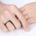 Ezüst karikagyűrű, egy pár, ezüstszín-fekete