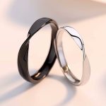 Ezüst karikagyűrű, egy pár, ezüstszín-fekete