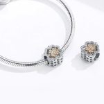  Silberanhänger mit Kleeblattmotiv