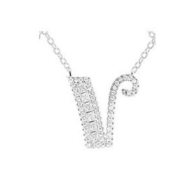 Silberne Halskette mit Buchstabenanhänger, V