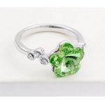  Blumenförmiger Ring, Peridotgrün, verziert mit Swarovski-Kristallen, 5,5
