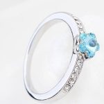  Blumenförmiger Ring, Aquamarin, verziert mit Swarovski-Kristallen, 5,5