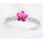  Blumenförmiger Ring, Fuchsia, verziert mit Swarovski-Kristallen, 7,5