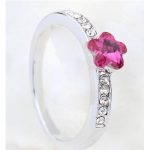  Blumenförmiger Ring, Fuchsia, verziert mit Swarovski-Kristallen, 8,5