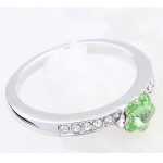  Blumenförmiger Ring, Peridotgrün, verziert mit Swarovski-Kristallen, 6,5