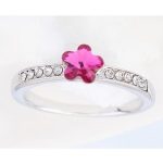  Blumenförmiger Ring, Fuchsia, verziert mit Swarovski-Kristallen, 5,5