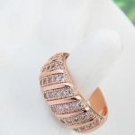  Modischer Ring, funkelndes Gold, 8,5