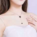 Ezüst nyaklánc fekete szívvel