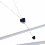 Ezüst nyaklánc fekete szívvel