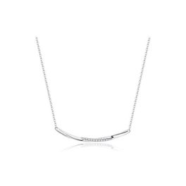Silberne Halskette mit minimalistischem Anhänger