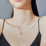 Silberne Halskette mit Rosenanhänger, Roségold