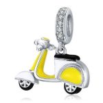 Silberner Motoranhänger, gelb