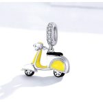 Silberner Motoranhänger, gelb