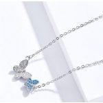 Silberne Halskette mit zwei Schmetterlingen