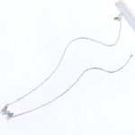 Silberne Halskette mit zwei Schmetterlingen